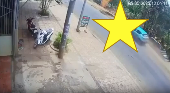 Taxi drives into motorbike from behind