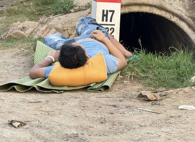 Motorbike mistakes sewers for tunnel: 1 dead