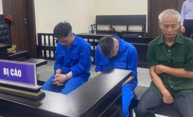 After a collision in Hanoi that killed a mom and three children, two truck drivers were imprisoned.