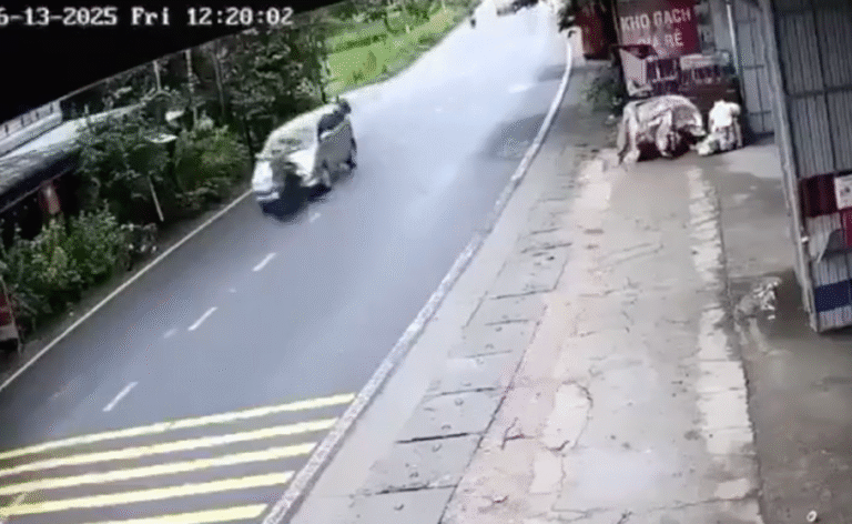 A motorbike drives in the opposite lane and hits a car: 1 dead