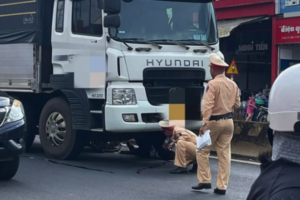 Old man breathed his last under the wheels of a truck