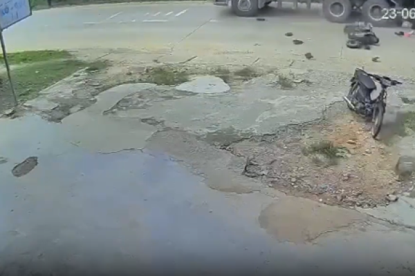4 children on an electric bike are crushed: 2 dead and 2 seriously injured